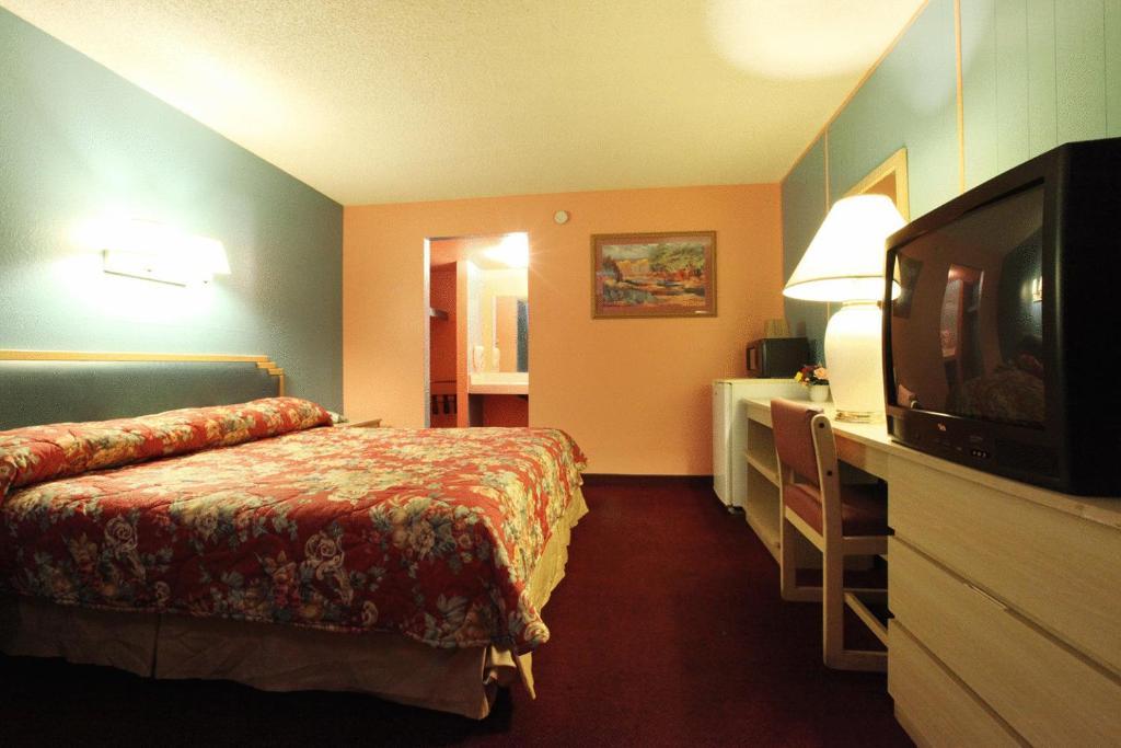 Snow Peak Motel